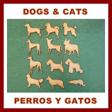 Plantillas y formas de madera de los perros y gatos de razas diferentes.